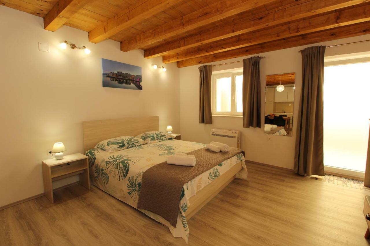 Apartments Bella Паг Екстериор снимка